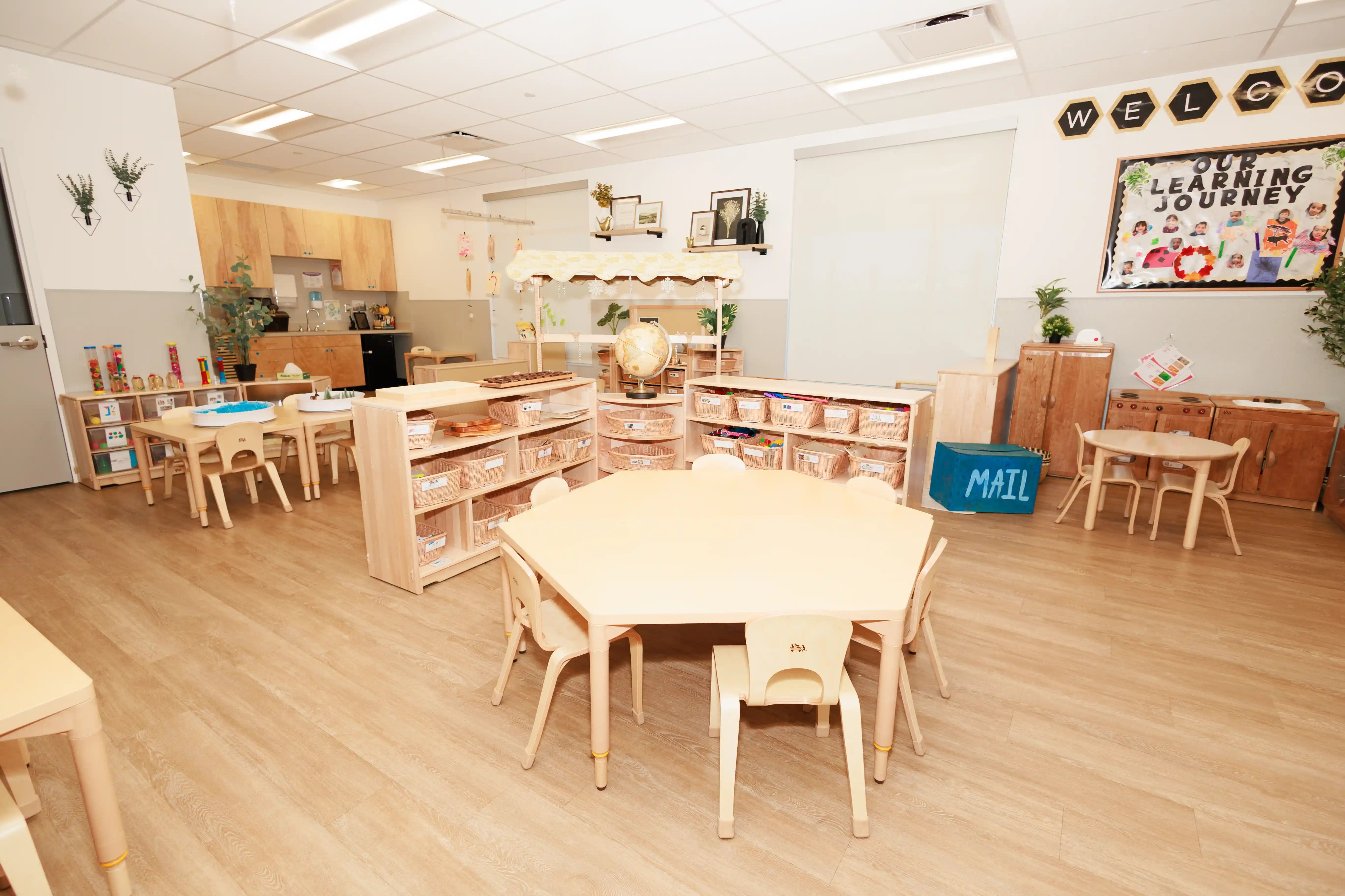 Balanced meals and nutritional focus at Busy Bees Palm Valley Child Care Center in Goodyear, AZ.