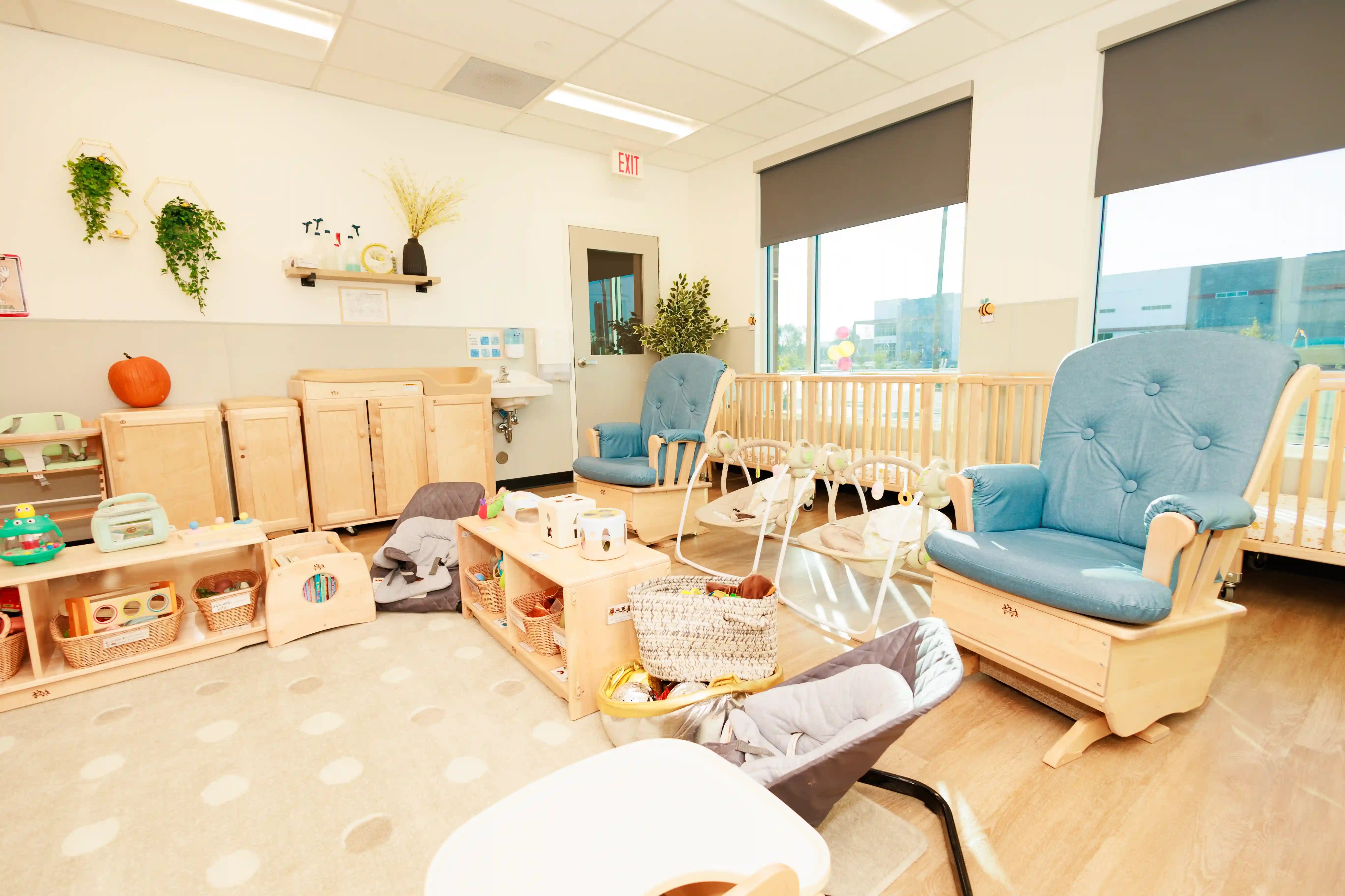 BeeCurious Curriculum at Busy Bees Palm Valley Child Care Center, fostering curiosity and creativity in young learners.